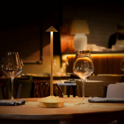 Ember Aura table lamp